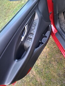 Hyundai i30 1.4 tgdi kombi style 103kw - 9