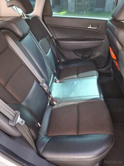 Hyundai i30 CW - 2010 - 9