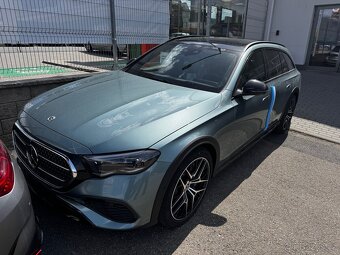 Prodám přední grill MB E450 rok 2025, stav A1, - 9