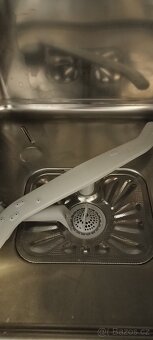 Myčka nádobí AEG s práškem, leštidlem a solí (AEG) - 9