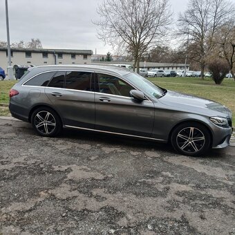 MERCEDES-BENZ C200d//2019 - 9
