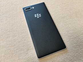 BlackBerry Key 2.  Model BBF100-1.  Čierna farba. - 9