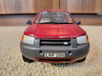 Land Rover 1:18 - 9