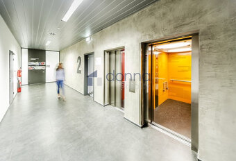 Pronájem obchodního prostoru 1637 m² Nádražní, Praha - Smích - 9