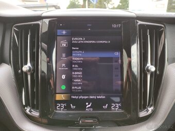 Volvo XC60 D4 R DESIGN FullLED KAMERA PANORAMA - 9