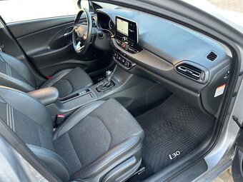 Hyundai i30, 1.6 CRDI 100kw, automat, DPH, 1.majitel, ZÁRUKA - 9