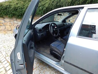 Škoda Octavia 1,6 benzín+LPG - 9