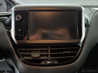 Peugeot 208 1.2i , 60 kW benzín, 2014 - 9