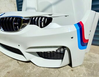 BMW M3 f80 M4 f82 LCI Světlo kapota naraznik blatnik - 9