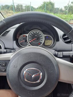 Mazda 2 - 9