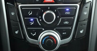 Hyundai i30 kombi 1.6 GDI - 9