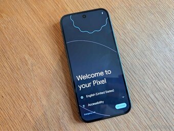 Chytrý telefon Google Pixel 9 - 9