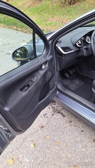 Peugeot 207 - 9