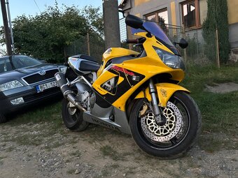 Honda CBR 929RR Fireblade - 9