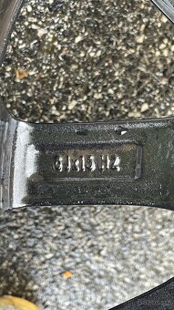 Prodám alu kola Borbet 15” s pneu Barum Bravuris - 9