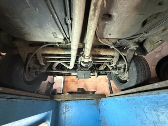 Peugeot Partner DANGEL 4X4 1.6Hdi 66KWr.v2006 Vadný motor - 9