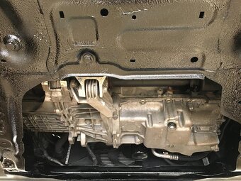 FORD MONDEO 2.0i 107kW Titanium TOP STAV - DPH - 9