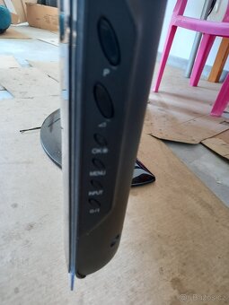 TV LG 82cm - 9
