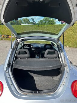 VW New Beetle 2.0 Benzín 85kW - 9