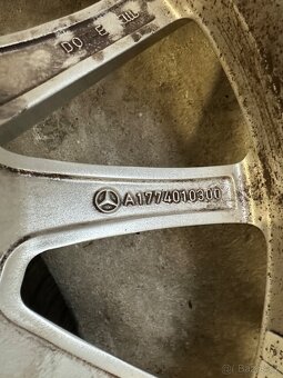 Prodám použitou zimní sadu Mercedes 5x112 215/65/17 - 9