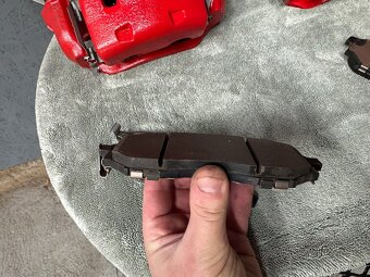 Kompletní přední brzdy Nissan 370Z - 9