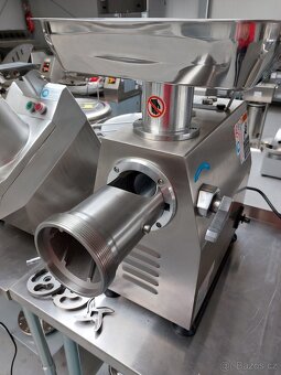 Mlýnek na maso 22 Řeznický vlček, Řezačka masa 22 - 9