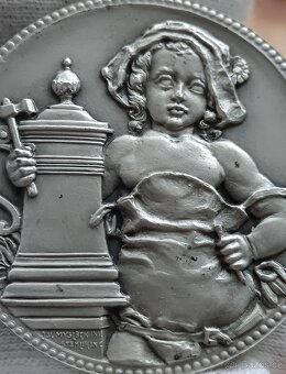 AG medaile Obchodní a Živnostenská Komorav Praze - 9