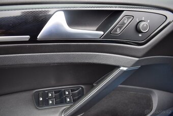 Volkswagen Golf 2,0 TDI AUTOMAT 1.MAJ,NOVÉ ČR,SUPER STAV - 9