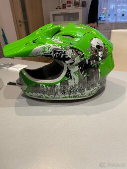 X-Treme helmy - 9