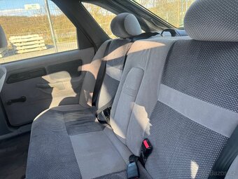 Ford Sierra 2.0i OHC Ghia - 9