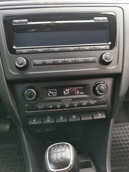 Škoda Rapid Ambition 1.6 TDi 77kw - TOP STAV - 9