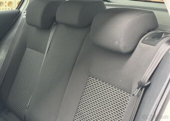 Volkswagen Golf 1.6TDi 77kw NAVI ALU odp.DPH manuál 77 kw - 9