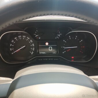 Citroën Berlingo XL 1.5hdi 75kW 7míst CZ 1.majitel - 9