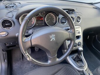 Peugeot 308 1.6 VTi , 88 kW benzín, 2010 - 9