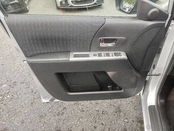Mazda 5 1.8 i 85kW 7-MÍST, r.v. 12/2009, najeto 168.412 km - 9