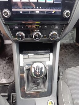 Škoda Octavia,2.maj,ser.k,ČR,2017,STYLE,1.6TDi,FullLed,záruk - 9