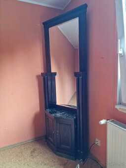 Starožitný nábytek - 9