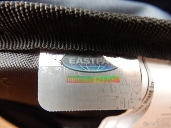 Batoh Eastpak tmavě zelený - 9