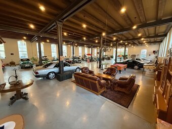Pronájem reprezentativního showroomu 633 m² – vysoké stropy - 9