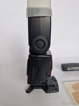 Nikon SB-800 - 9