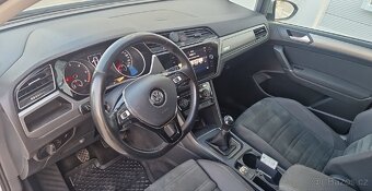 VW Touran 2.0Tdi 110kw, r.v.2019, servis za 54.tis.kč - 9