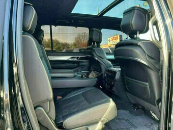 2022 Jeep Grand Wagoneer Series III 4WD 6.4 - 9