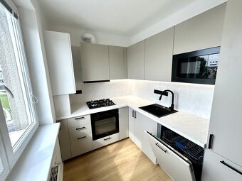 Cihlový Byt 3+1, Lázně Bělohrad, ul. Zámecká - 9