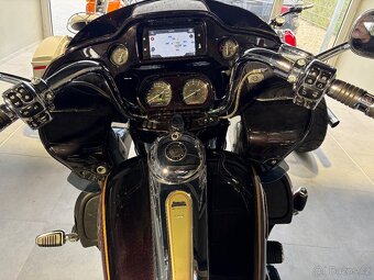 Harley Davidson Road Glide CVO 120 Anniversary - 9