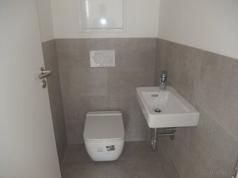 Pronájem bytu 4+kk s terasou a parkováním v Turnově. - 9