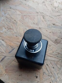 Regulační relé, filtry olejové, spínací skříňky - 9