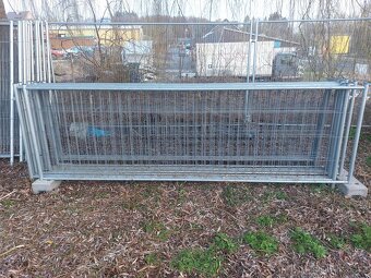 Patky a mobilní ploty - 9