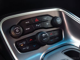 Dodge Challenger, 3.6 V6 - DPH - SRT vzhled - 9