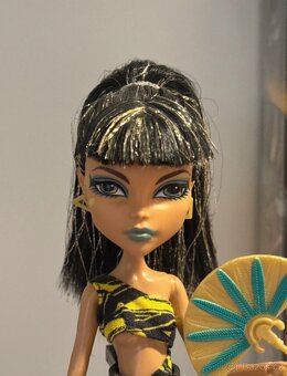 Monster High Cleo De Nile Gloom Beach - 9