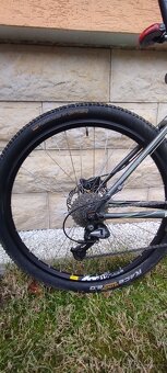 hardtail horské kolo GT Avalanche - 9